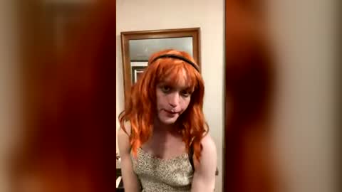 tiffanycase384727 online show from July 24, 3:38 am