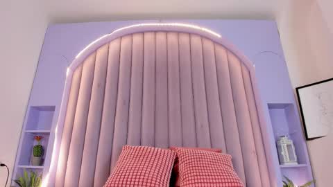 Tiffany  online show from October 23, 9:52 pm