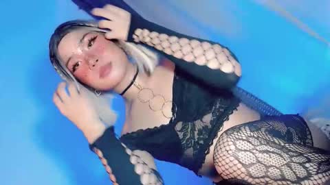 tight_elliana online show from November 18, 10:43 pm