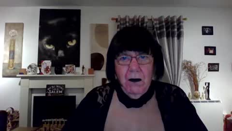 trinity1011 online show from December 21, 6:52 am