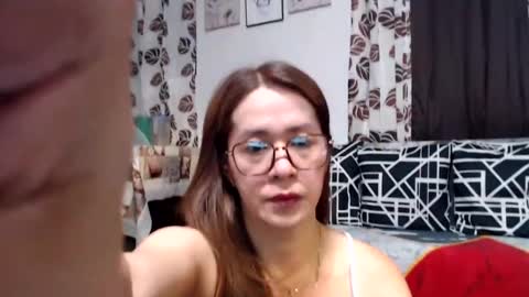 akesha online show from March 6, 11:43 am