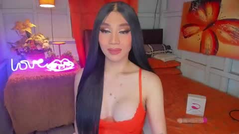 Snapshot of tsqueenselena chatting on December 5, 1:33 pm Queen Selena online show from December 5, 1:33 pm