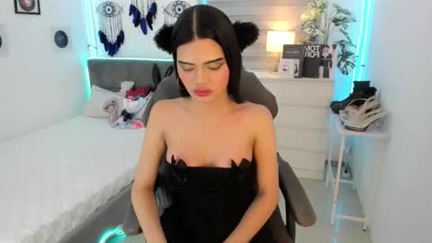 tstoni_talks online show from February 8, 9:37 am