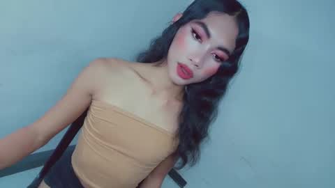 urpretty_mistake online show from February 6, 6:30 am