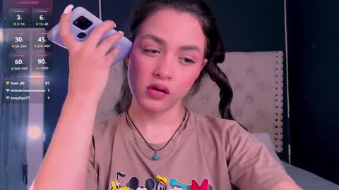 Snapshot of valen_thompson chatting on January 8, 11:30 pm IG-valen mendoza99  twitter valenthompson99 online show from January 8, 11:30 pm