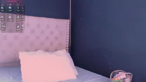 Snapshot of valen_thompson chatting on January 11, 11:02 pm IG-valen mendoza99  twitter valenthompson99 online show from January 11, 11:02 pm