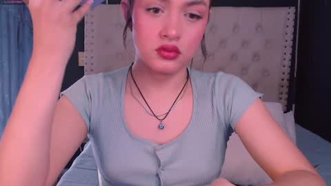 Snapshot of valen_thompson chatting on January 15, 11:51 pm IG-valen mendoza99  twitter valenthompson99 online show from January 15, 11:51 pm