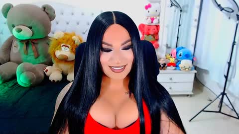 Snapshot of valentinaxqueen chatting on December 4, 11:30 pm    online show from December 4, 11:30 pm