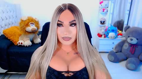Snapshot of valentinaxqueen chatting on December 26, 7:27 pm    online show from December 26, 7:27 pm