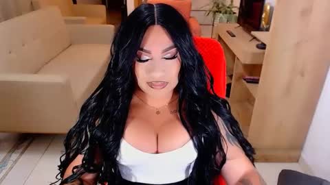 Snapshot of valentinaxqueen chatting on October 14, 11:15 pm    online show from October 14, 11:15 pm