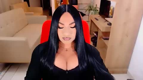 Snapshot of valentinaxqueen chatting on October 19, 11:19 pm    online show from October 19, 11:19 pm