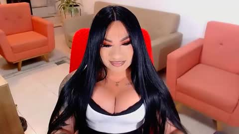 Snapshot of valentinaxqueen chatting on October 21, 1:09 am    online show from October 21, 1:09 am