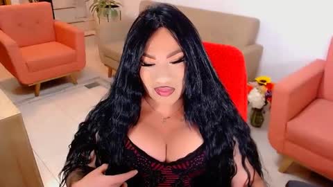 Snapshot of valentinaxqueen chatting on October 23, 9:08 pm    online show from October 23, 9:08 pm