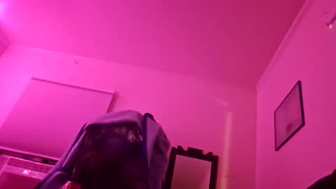 vanessatravestiqc online show from January 6, 8:40 am