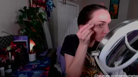 Snapshot of veeweatherbee chatting on January 3, 6:14 pm Violet Weatherbee online show from January 3, 6:14 pm