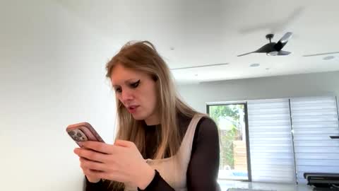 VelvetTGirl online show from February 3, 3:17 pm