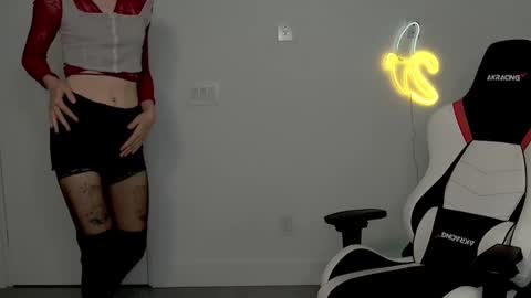 VelvetTGirl online show from February 28, 4:19 am