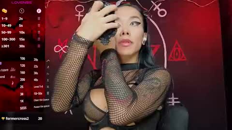 Victoria Vampire online show from November 20, 6:30 pm