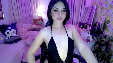 vixenluscious online show from February 8, 9:15 am