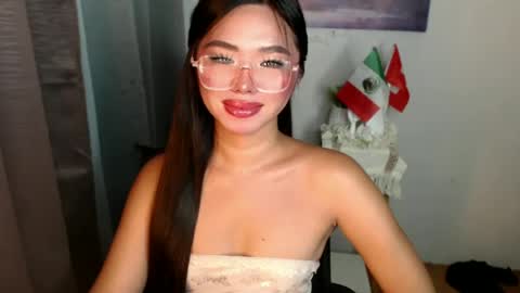 voganmarie online show from June 17, 5:03 pm