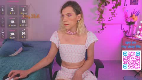 Vikky online show from December 3, 12:34 pm
