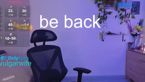 Vikky online show from September 28, 4:39 pm