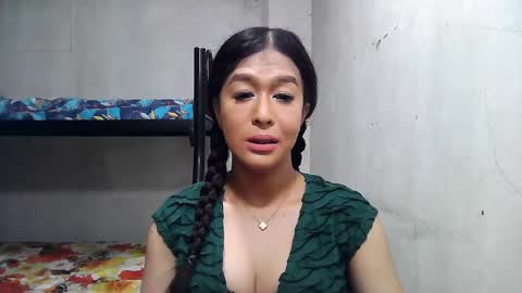 Snapshot of xasianbigcumx chatting on December 5, 12:14 am xasianbigcumx online show from December 5, 12:14 am