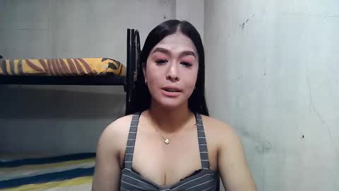 Snapshot of xasianbigcumx chatting on February 4, 1:23 am xasianbigcumx online show from February 4, 1:23 am