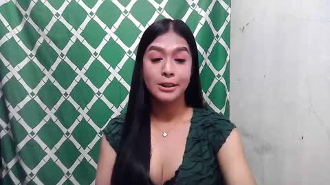 Snapshot of xasianbigcumx chatting on February 15, 10:54 pm xasianbigcumx online show from February 15, 10:54 pm