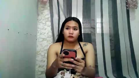 xhottiecausin2324 online show from April 9, 6:41 am