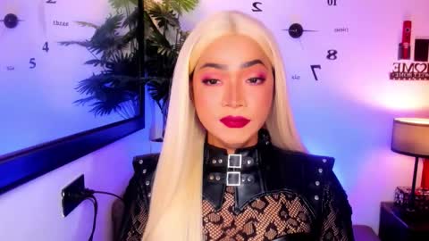 xxasian_goddessxx online show from March 17, 4:59 am