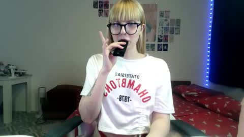 Snapshot of xxx_pretty_xxx chatting on February 28, 8:28 pm Pretty online show from February 28, 8:28 pm