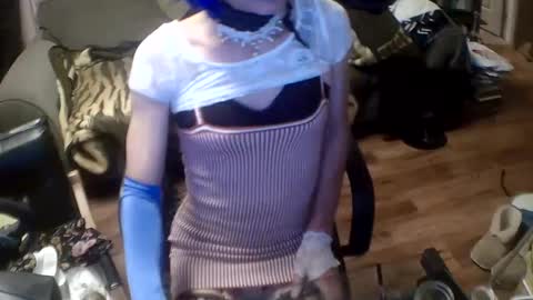 Taylor Tash online show from December 4, 5:32 am