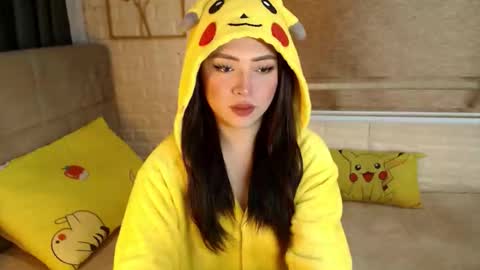 JEN  online show from January 17, 11:51 am