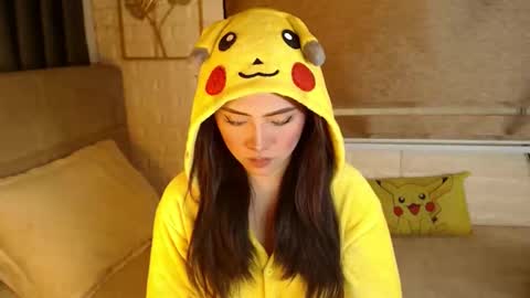 JEN  online show from February 2, 11:42 am