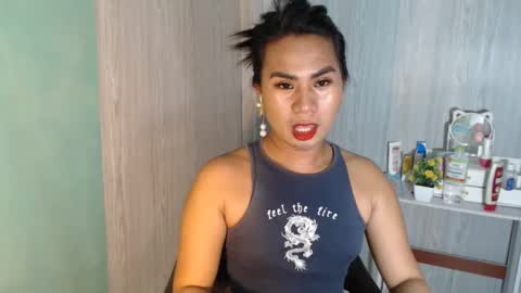 Mauie  online show from December 5, 2:38 am