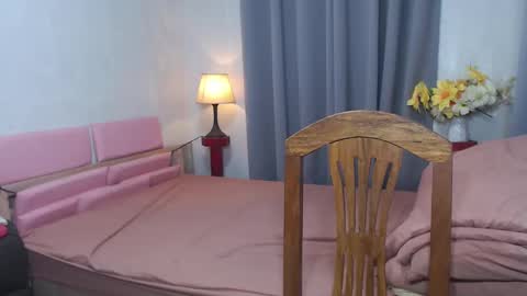 Snapshot of yournewgirldiane chatting on January 12, 1:21 am BigCockTsMistress online show from January 12, 1:21 am