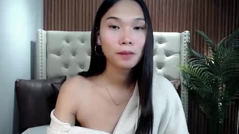 yoursluttyashxx online show from February 11, 5:32 pm