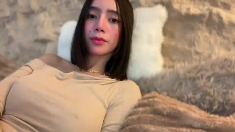 YowgineTheGreat online show from April 27, 7:17 am