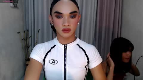 zaynelustts online show from March 13, 11:38 am