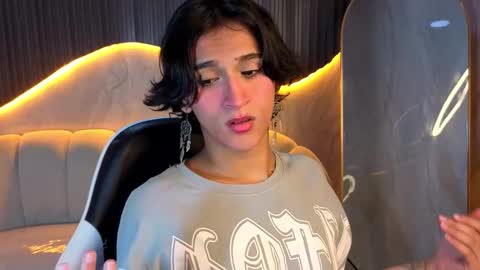 Zoe online show from December 16, 8:03 pm