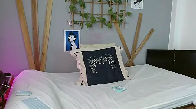 fem boyxx online show from January 31, 6:47 pm