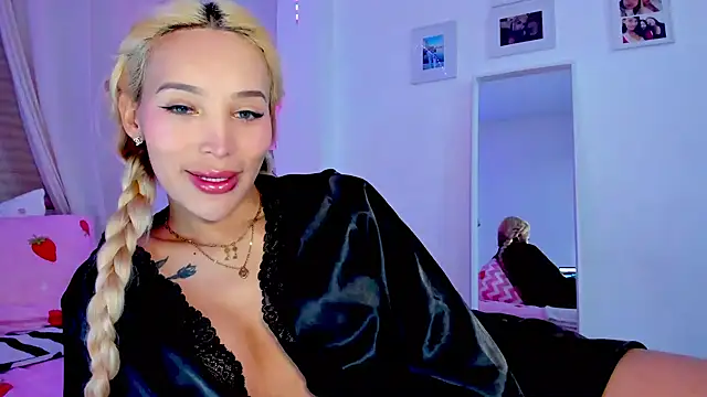  viioletweekend  online show from February 18, 8:16 pm