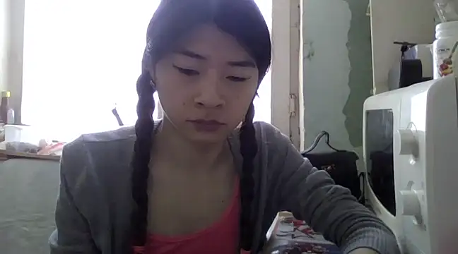 CarlyJoy online show from March 10, 7:44 am