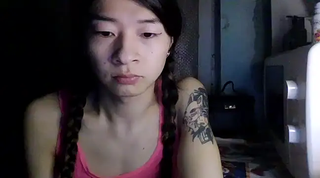 CarlyJoy online show from March 10, 5:50 pm