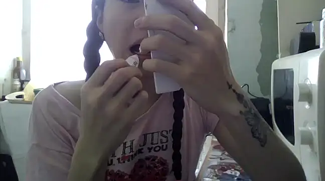 CarlyJoy online show from March 18, 6:43 am