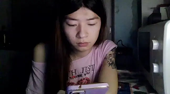 CarlyJoy online show from March 20, 6:42 pm