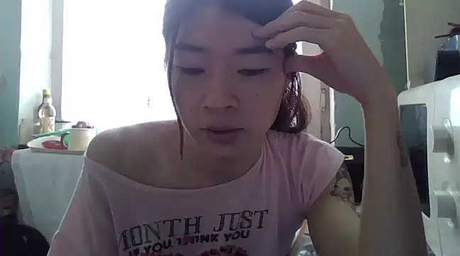 CarlyJoy online show from March 22, 8:08 am