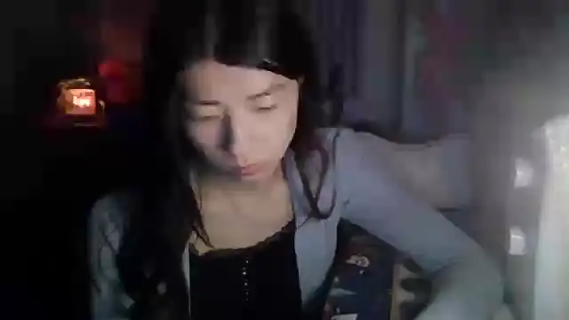 CarlyJoy online show from September 22, 4:45 pm
