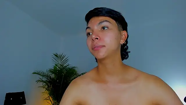 xhenisa  online show from September 29, 7:57 pm